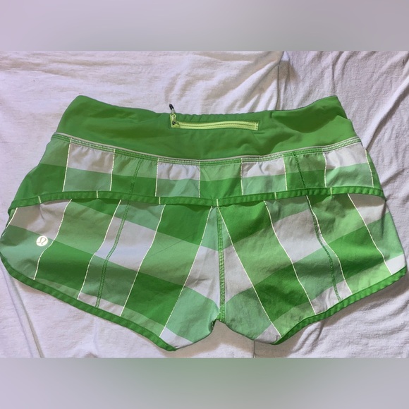 Lululemon Athletica Green/White Plaid Speed Shorts - Picture 3 of 4
